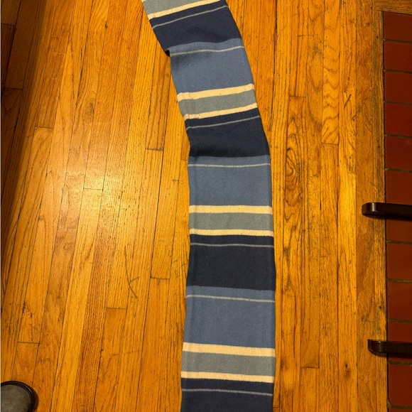 Ralph Lauren soft wool and angora scarf in great condition - Picture 6 of 6